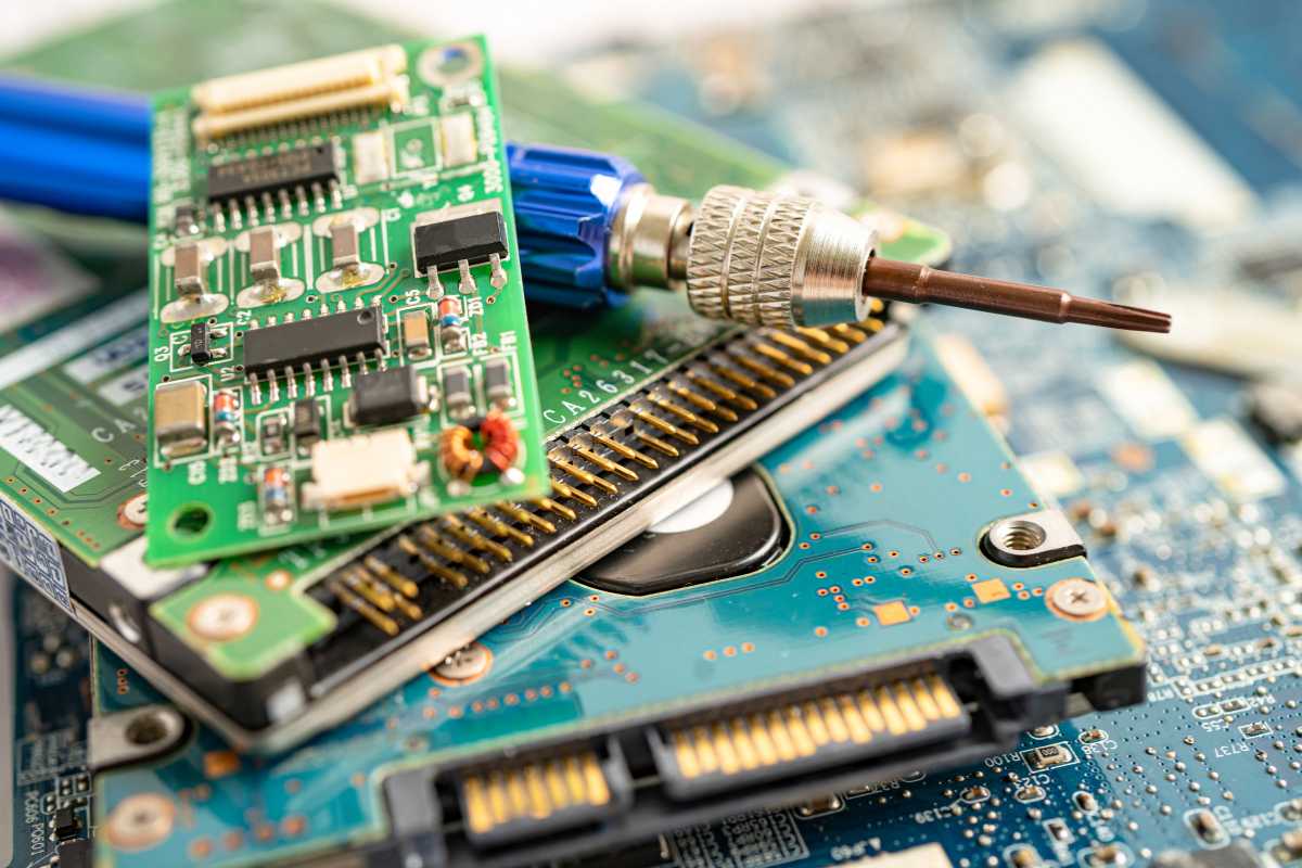 Out Of Date Hardware 304