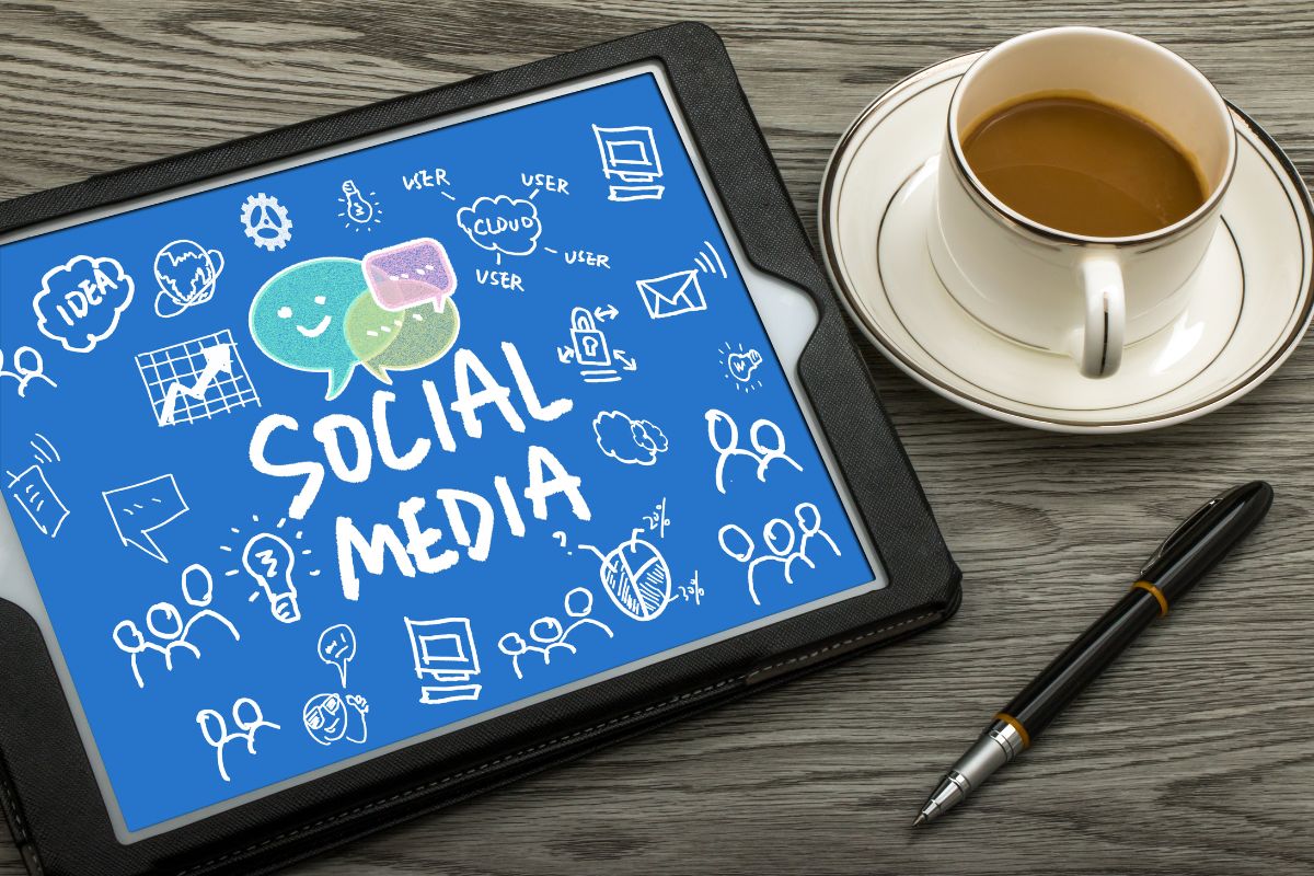 social media 819